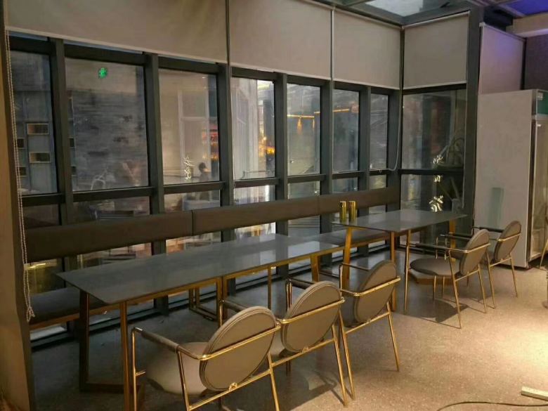 20210405/606ae2d15e6a1.jpg 劉總到西安博菲克餐桌椅定做工廠驗收.jpg