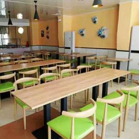 渭南湘廚餐廳餐桌椅交付現(xiàn)場(chǎng)實(shí)拍