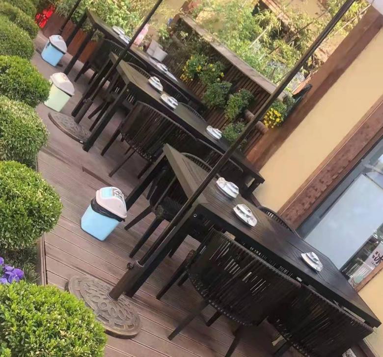 20220121/61ea936aa3cc8.jpg 戶外餐桌椅.jpg