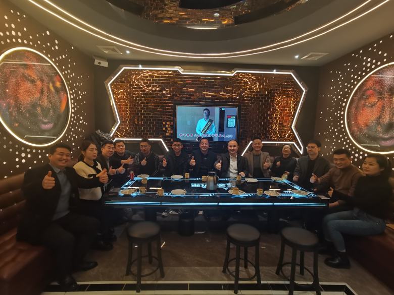 20220221/6213ab168ac9d.jpg 西安博菲克酒店家具業(yè)務(wù)團(tuán)隊(duì)合影.jpg