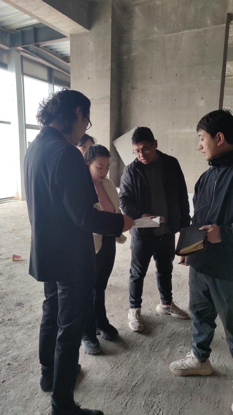 20240319/65f9ad6173e41.jpg 博菲克酒店設(shè)計師工地現(xiàn)場量尺.jpg